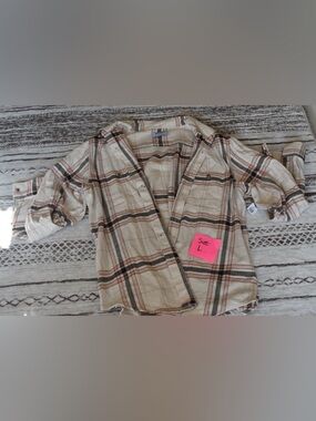 Old Navy Beige Plaid Long Sleeve Button-Up Shirt